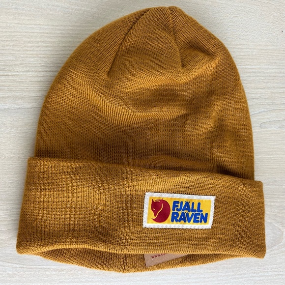 Fjallraven Vardag Classic Beanie Knit Hat Acorn Gold Unisex One Size - Picture 1 of 8
